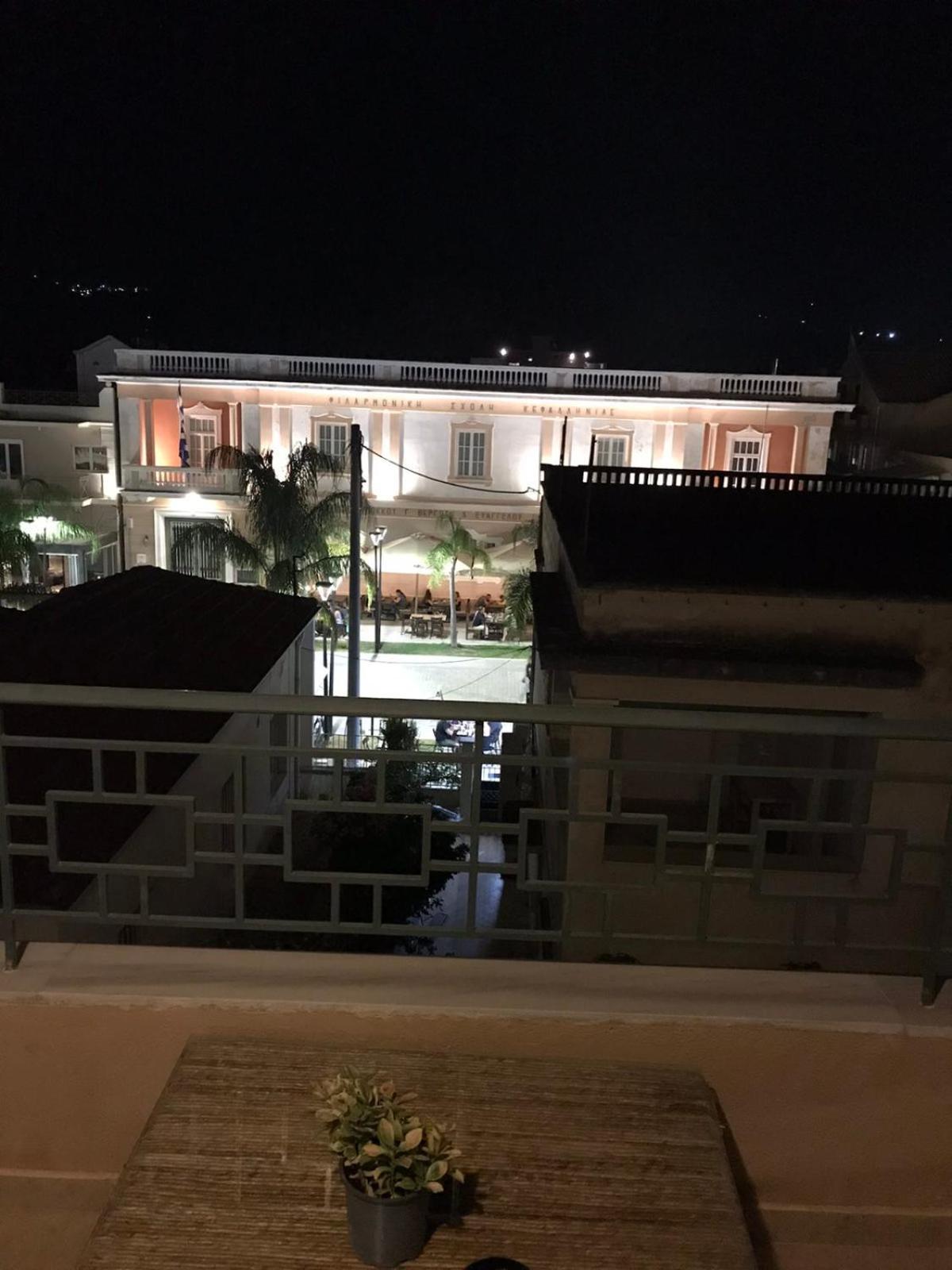 The Square Suites 2Nd Floor Apartment Αργοστόλι Εξωτερικό φωτογραφία