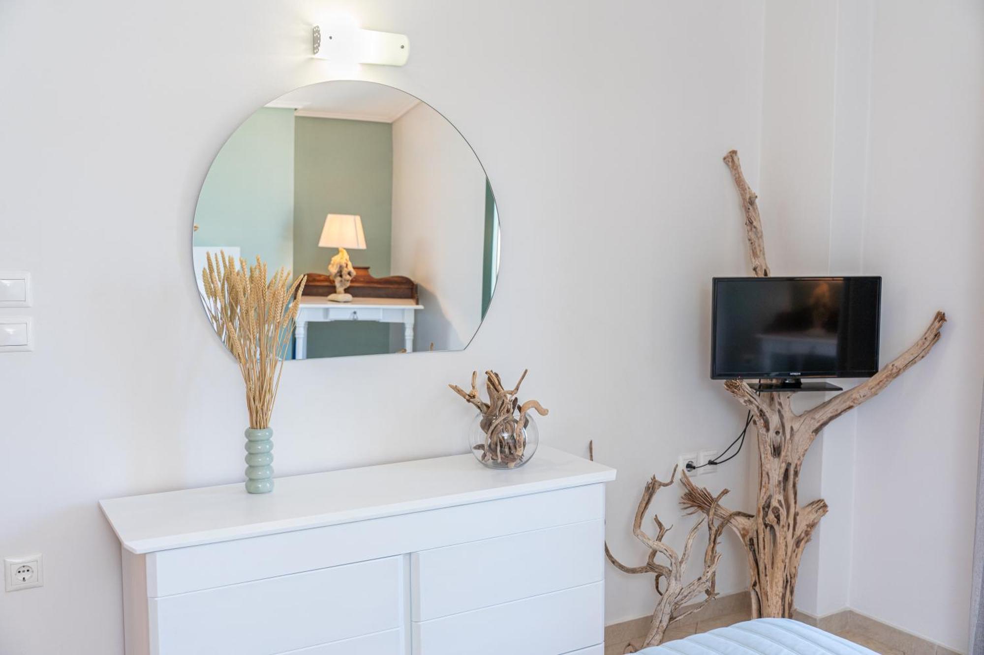 The Square Suites 2Nd Floor Apartment Αργοστόλι Εξωτερικό φωτογραφία