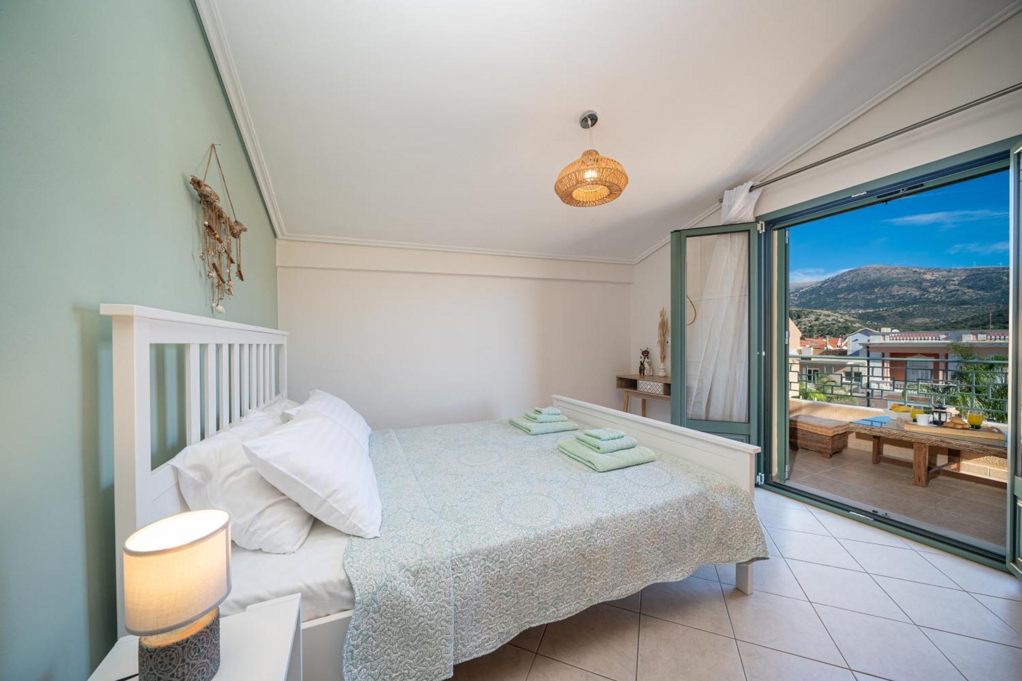 The Square Suites 2Nd Floor Apartment Αργοστόλι Εξωτερικό φωτογραφία