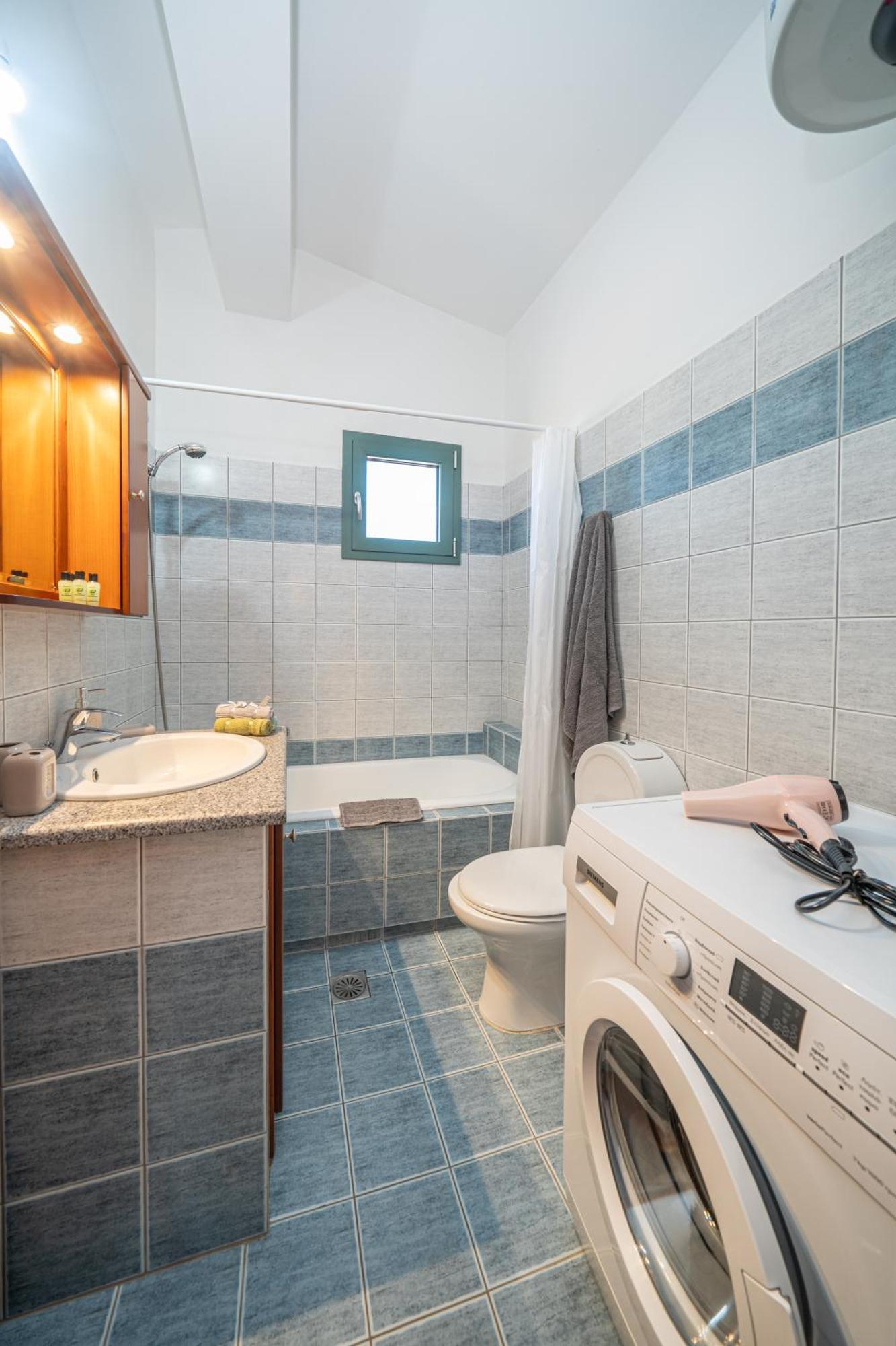 The Square Suites 2Nd Floor Apartment Αργοστόλι Εξωτερικό φωτογραφία