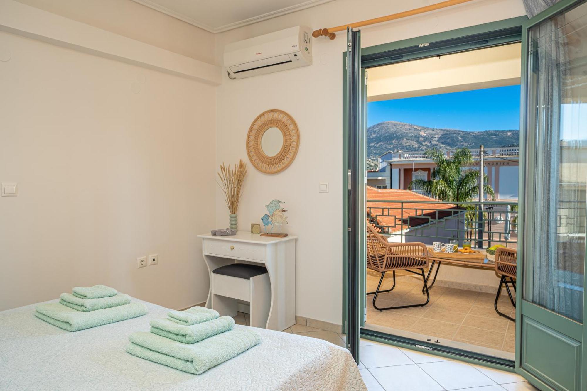 The Square Suites 2Nd Floor Apartment Αργοστόλι Εξωτερικό φωτογραφία